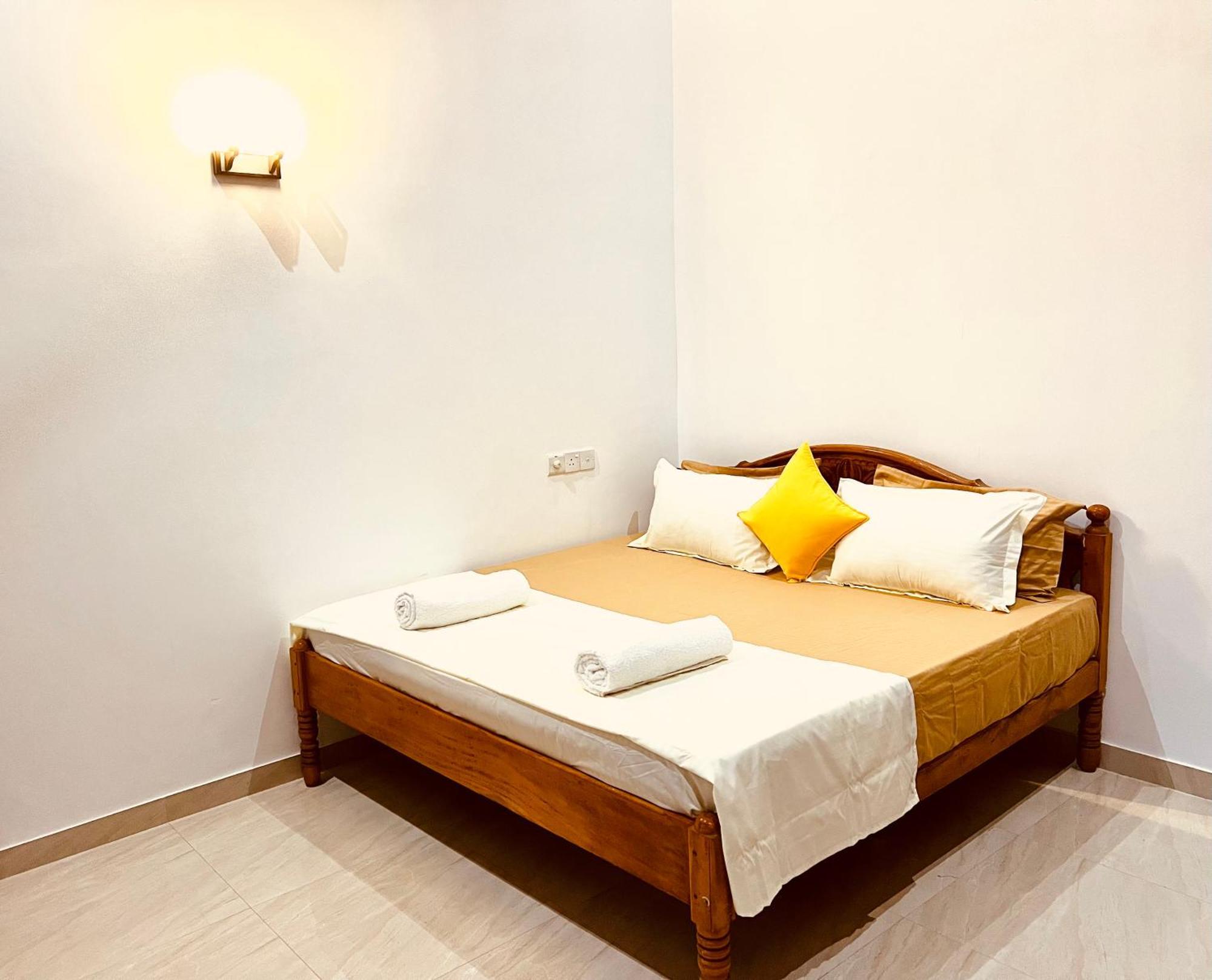 Ahasna Airport Villa Negombo Extérieur photo