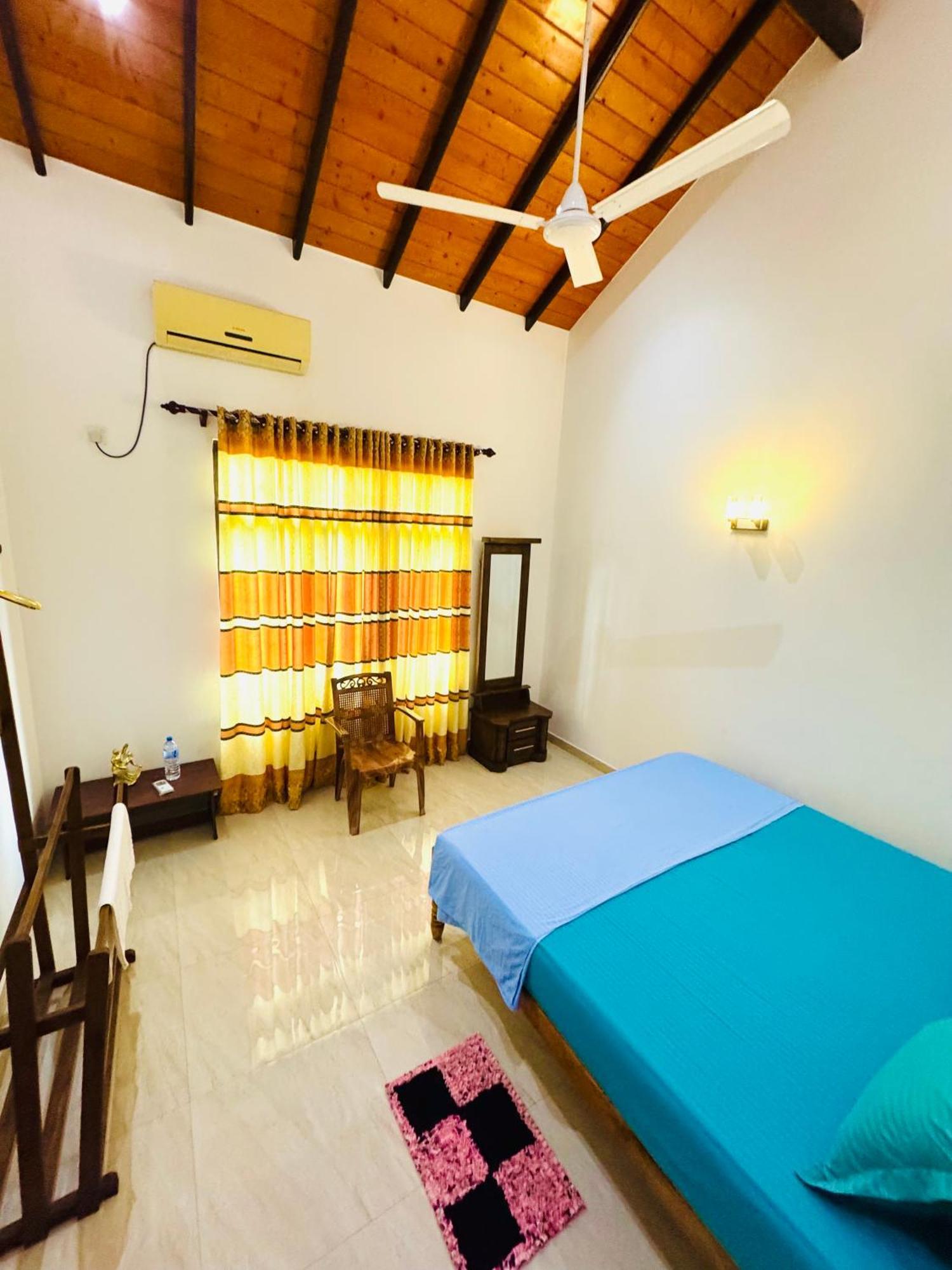 Ahasna Airport Villa Negombo Extérieur photo